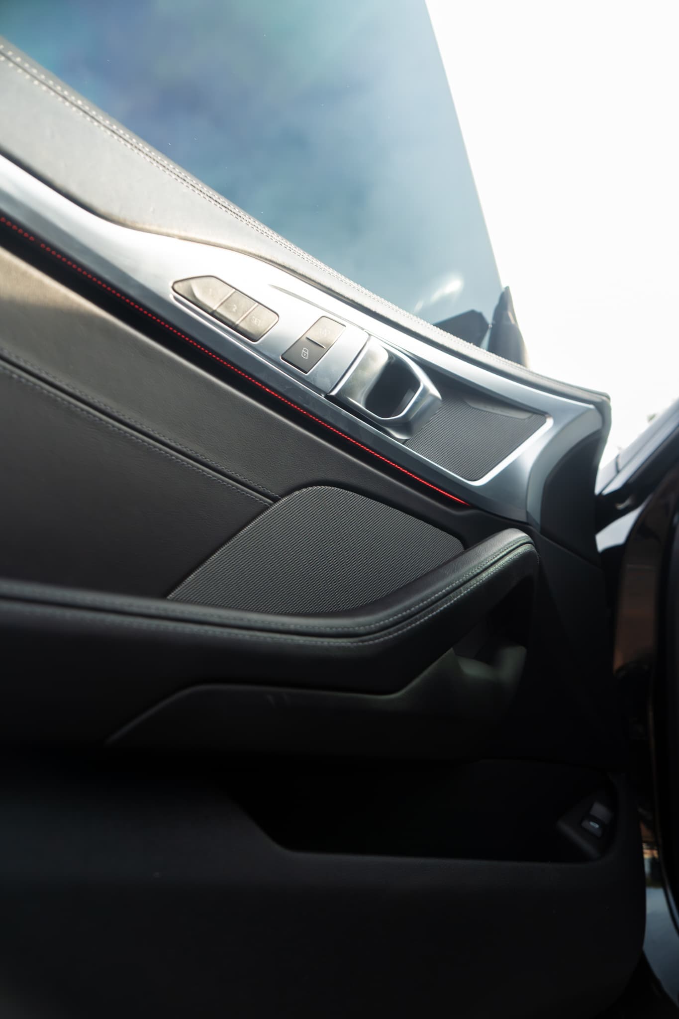 BMW M8 — photo 13