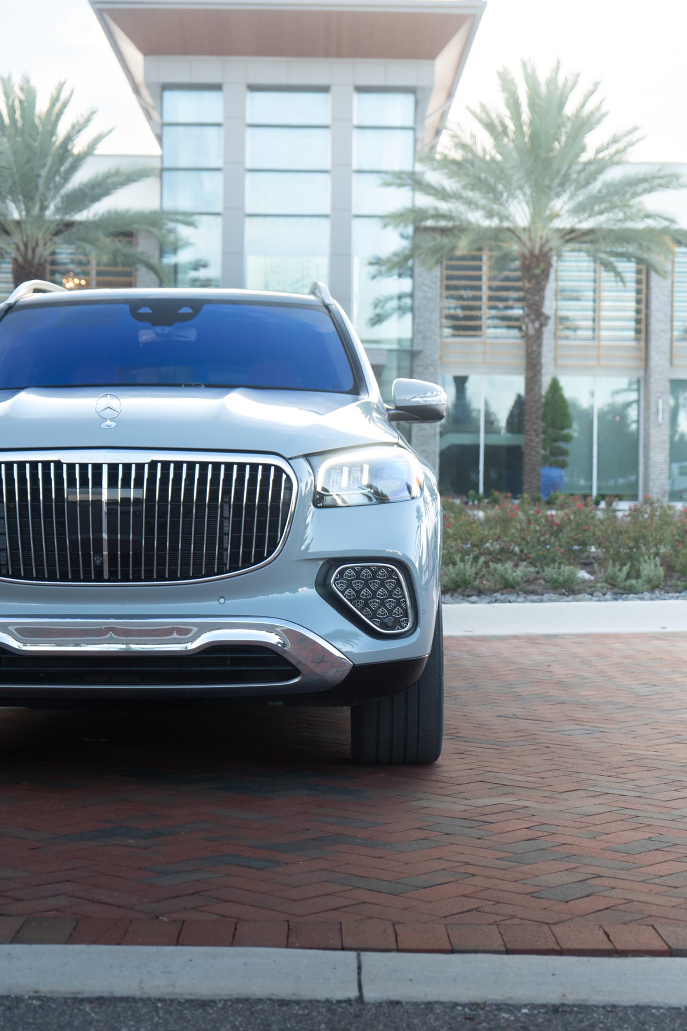 Mercedes-Benz Maybach GLS 600 — photo 5