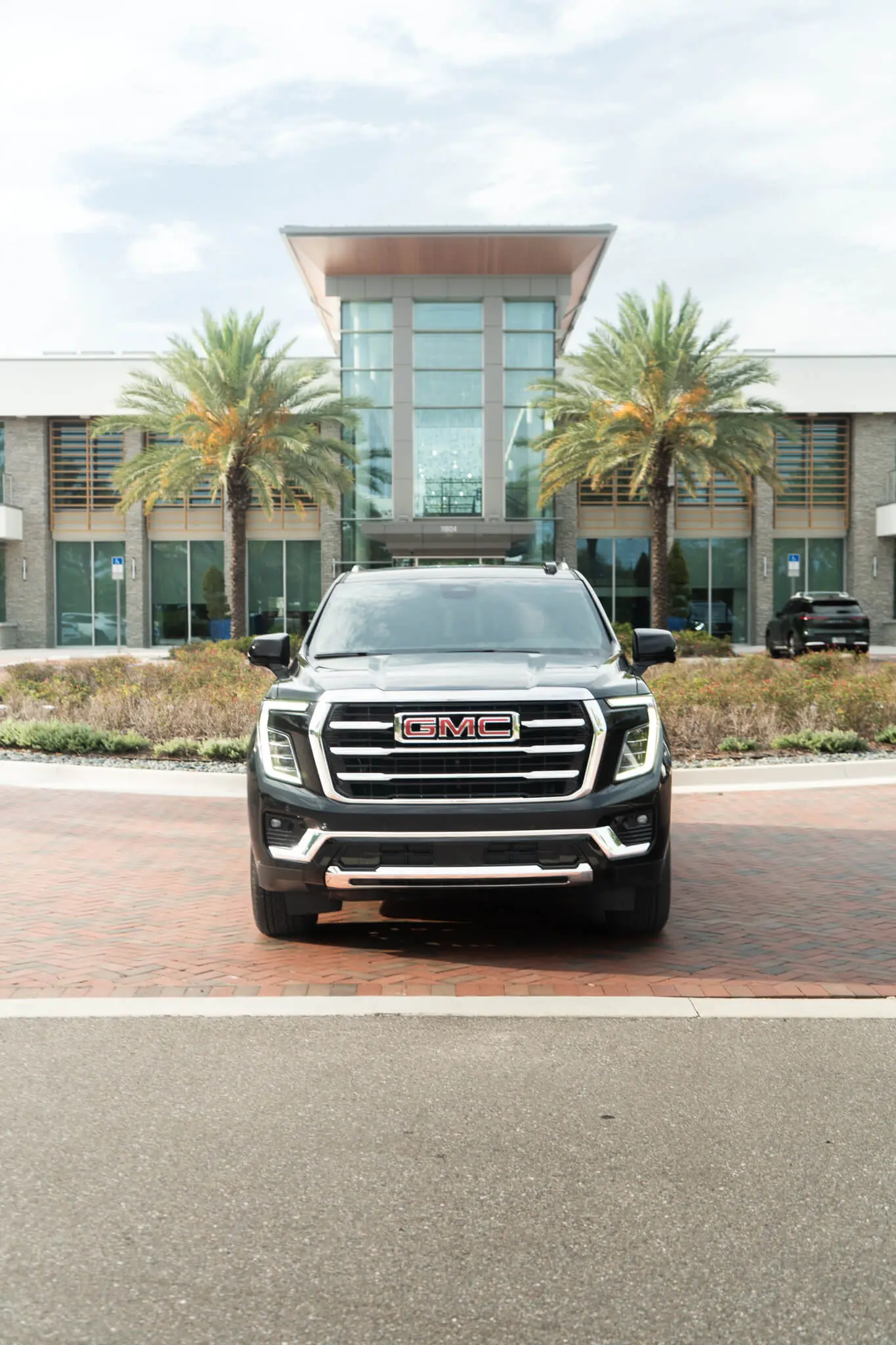 GMC Yukon Denali XL — photo 4