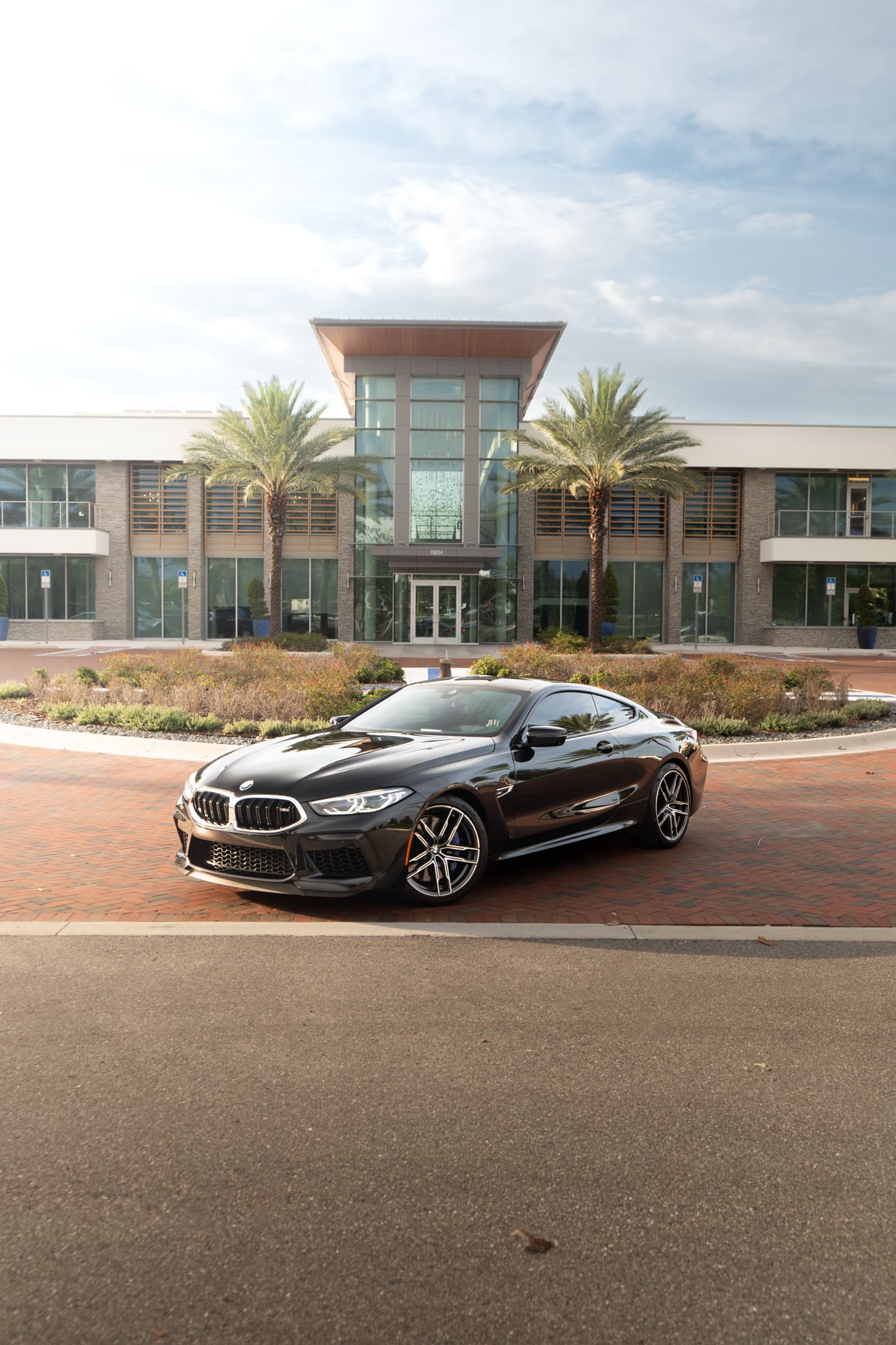 BMW M8 — photo 4