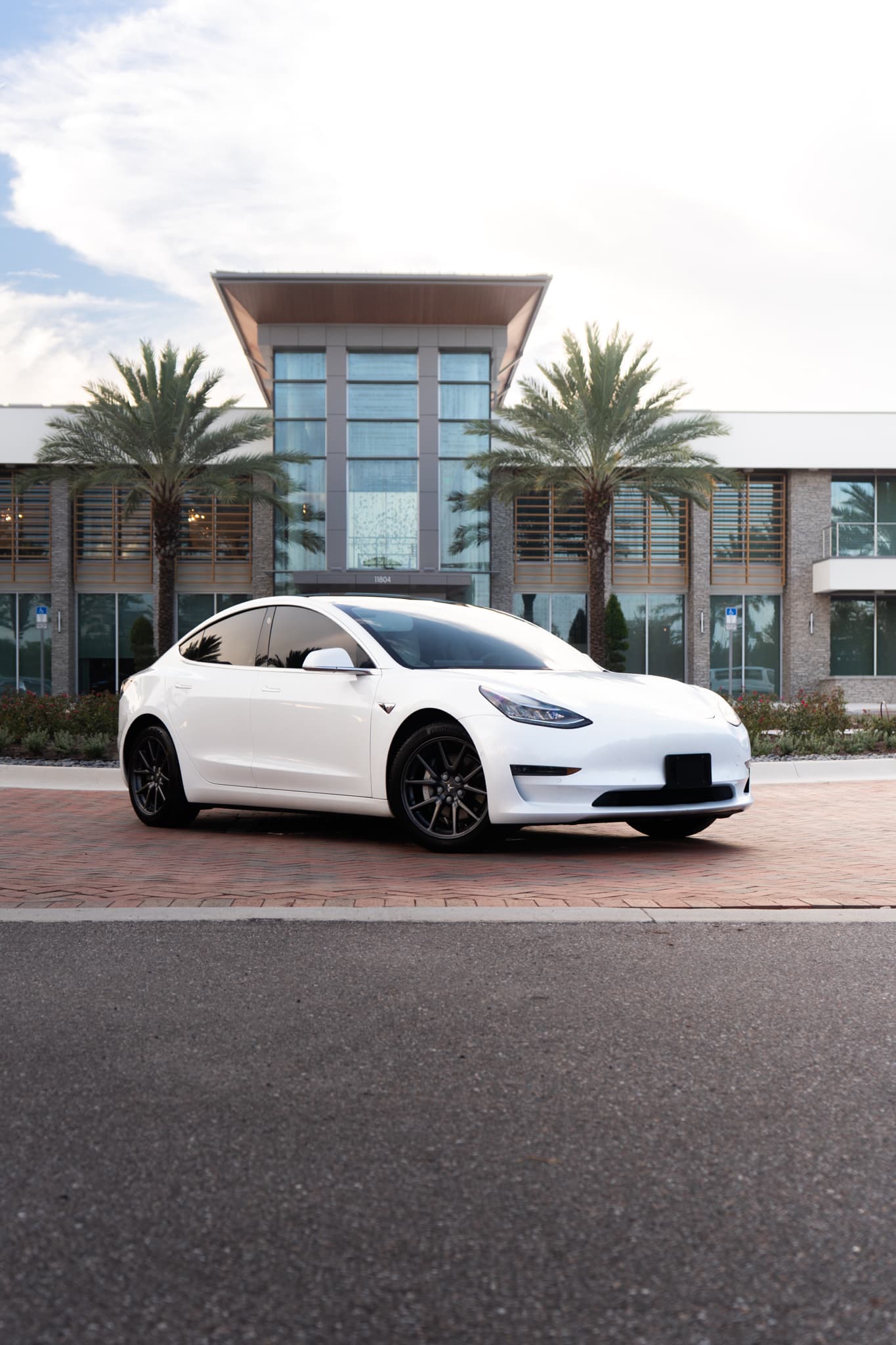 Tesla Model 3 — photo 6