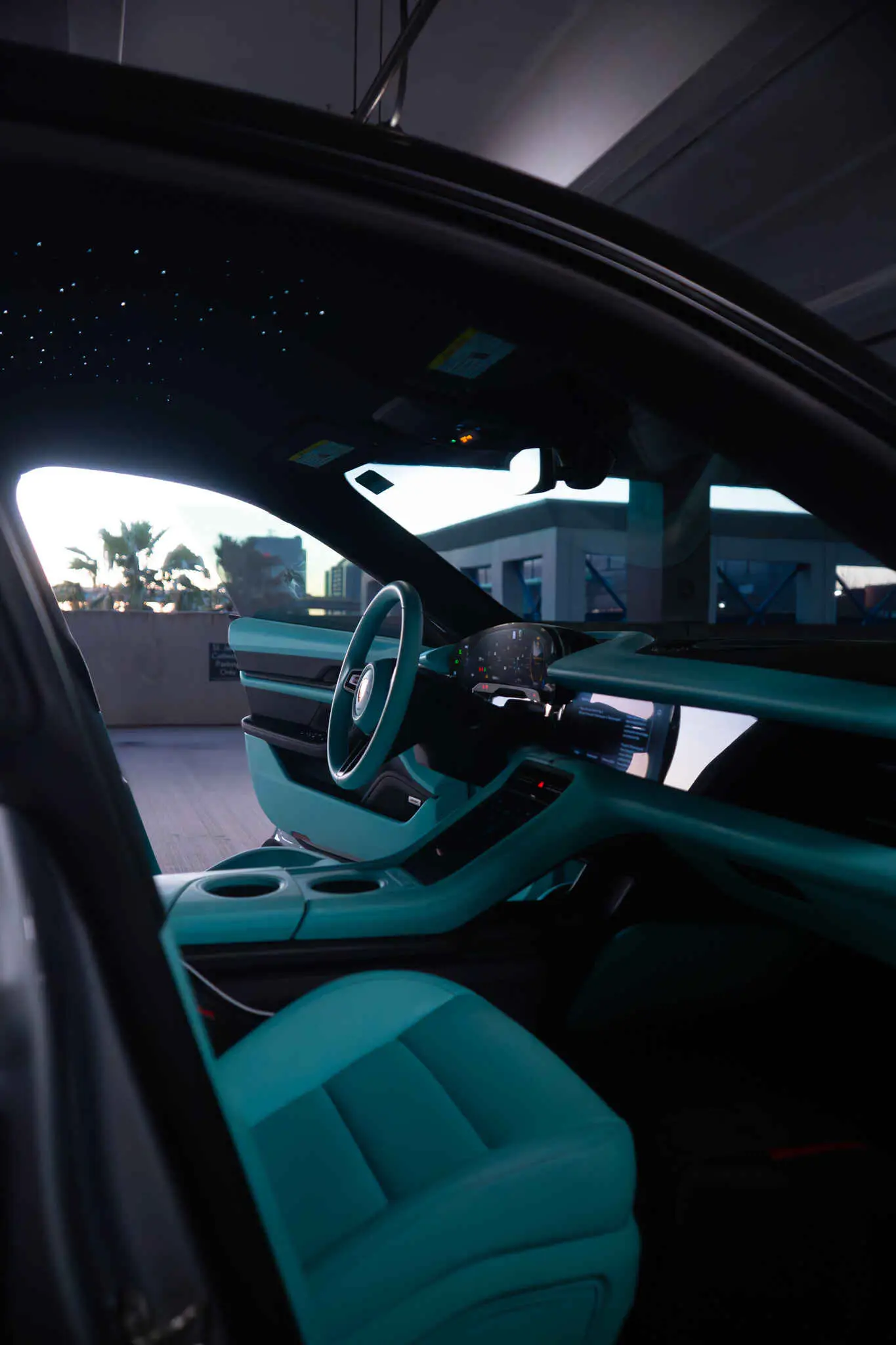 Porsche Taycan — photo 6