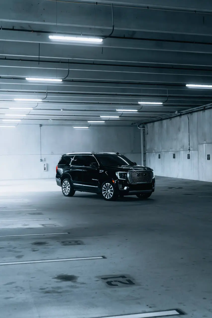 GMC Yukon Denali — photo 10